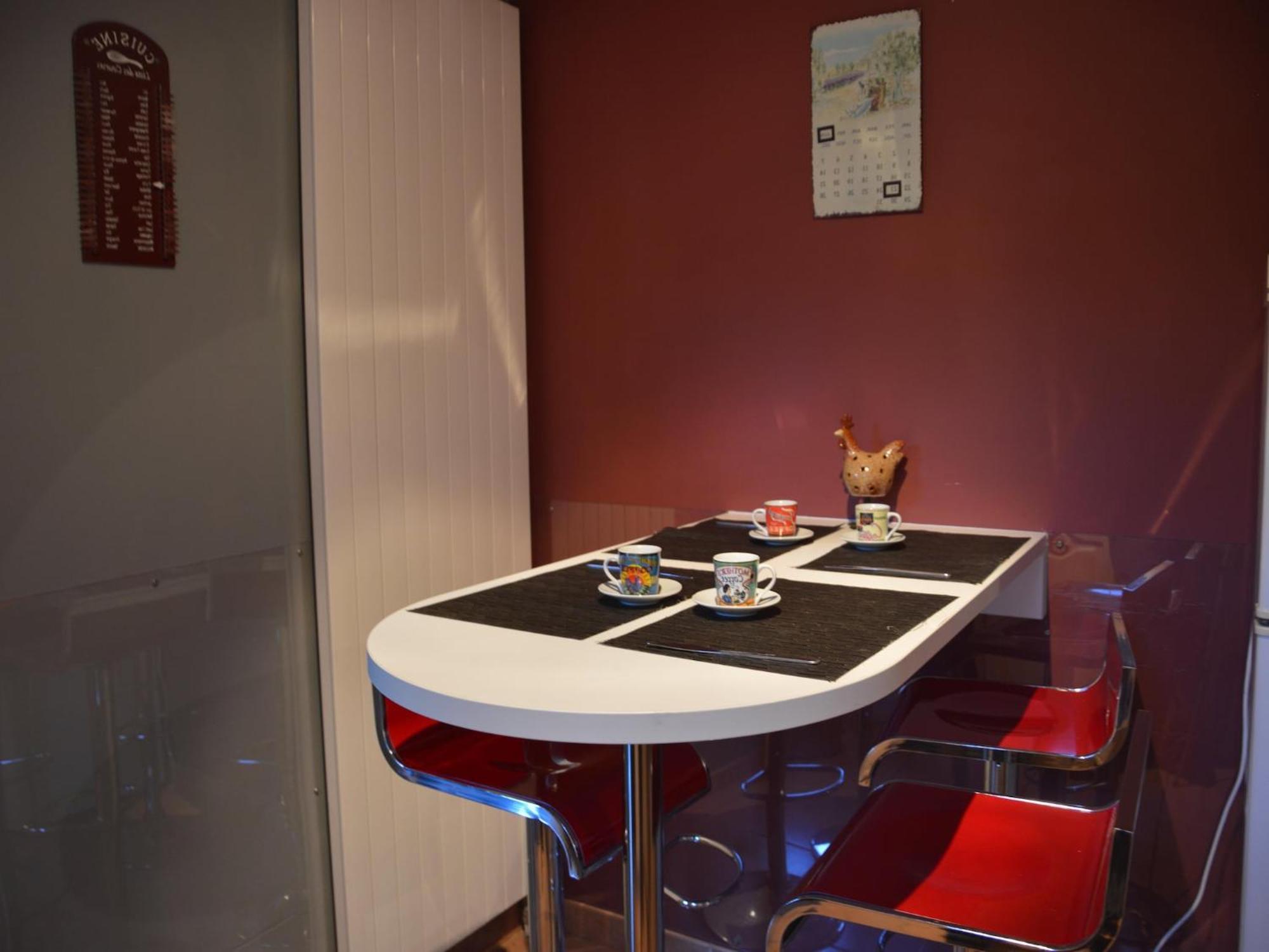 Modern Holiday Home In Stavelot With Fireplace Eksteriør bilde